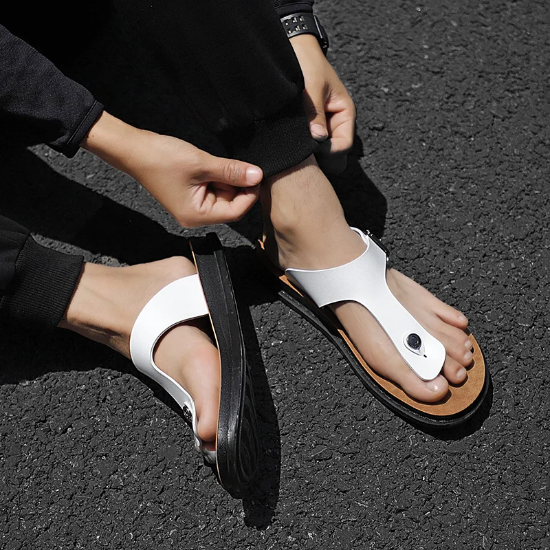 Men's summer slippers Fashion breathable and casual style Leisure walking or outdoor street 38-47 Classic Black White New
Men's summer slippers Fashion breathable and casual style Leisure walking or outdoor street 38-47 Classic Black White New