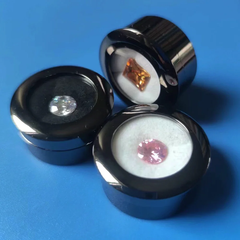 Round Loose Diamond Jewelry Storage Box Glass Lid Gemstone Organizer Stone Display Case Black Metal Gems Gift Packaging Box
Round Loose Diamond Jewelry Storage Box Glass Lid Gemstone Organizer Stone Display Case Black Metal Gems Gift Packaging Box