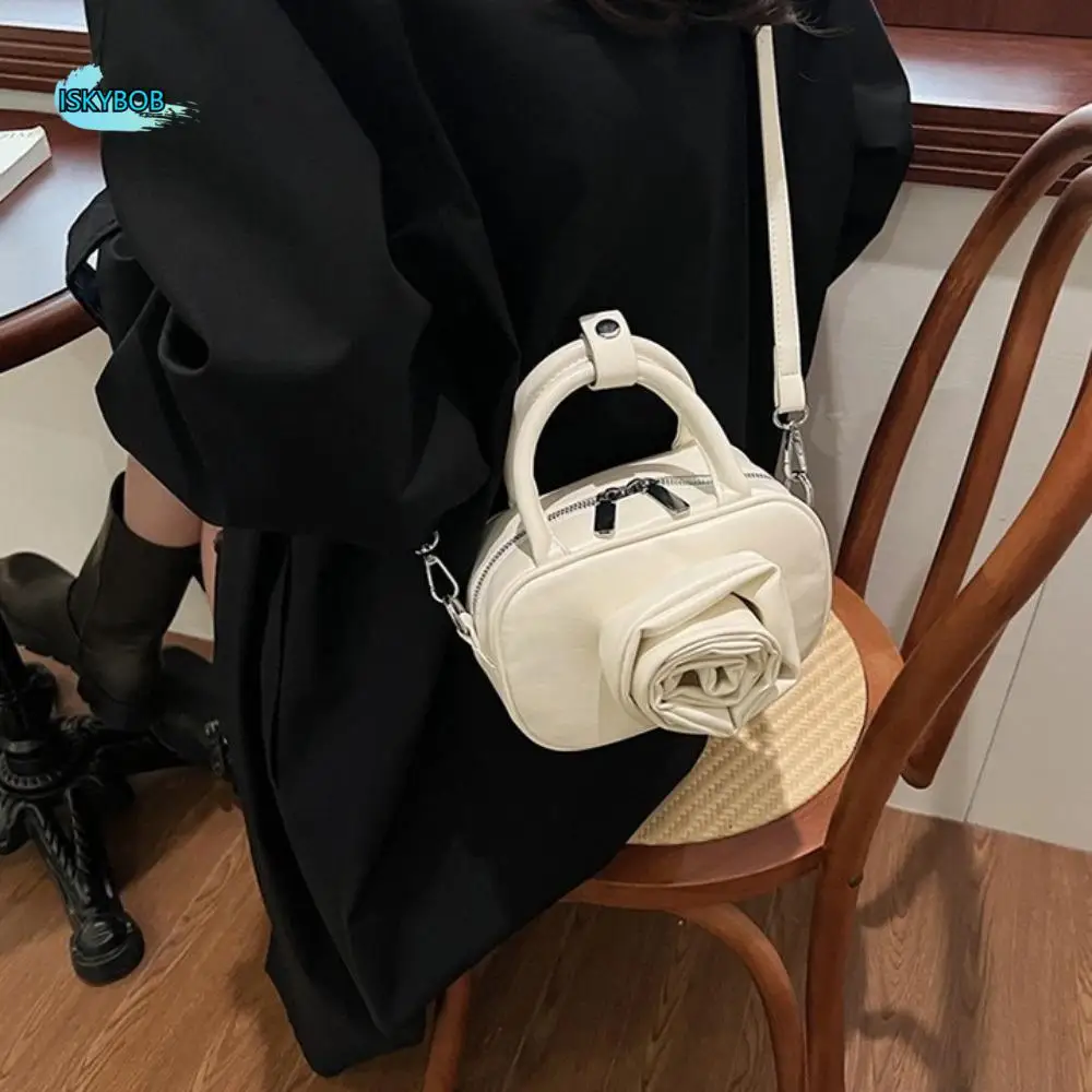 Portable PU Leather Rose Flower Bowling Bag Single Shoulder Y2K Silver Handbag Purse Korean Style PU Crossbody Bag Travel
Portable PU Leather Rose Flower Bowling Bag Single Shoulder Y2K Silver Handbag Purse Korean Style PU Crossbody Bag Travel