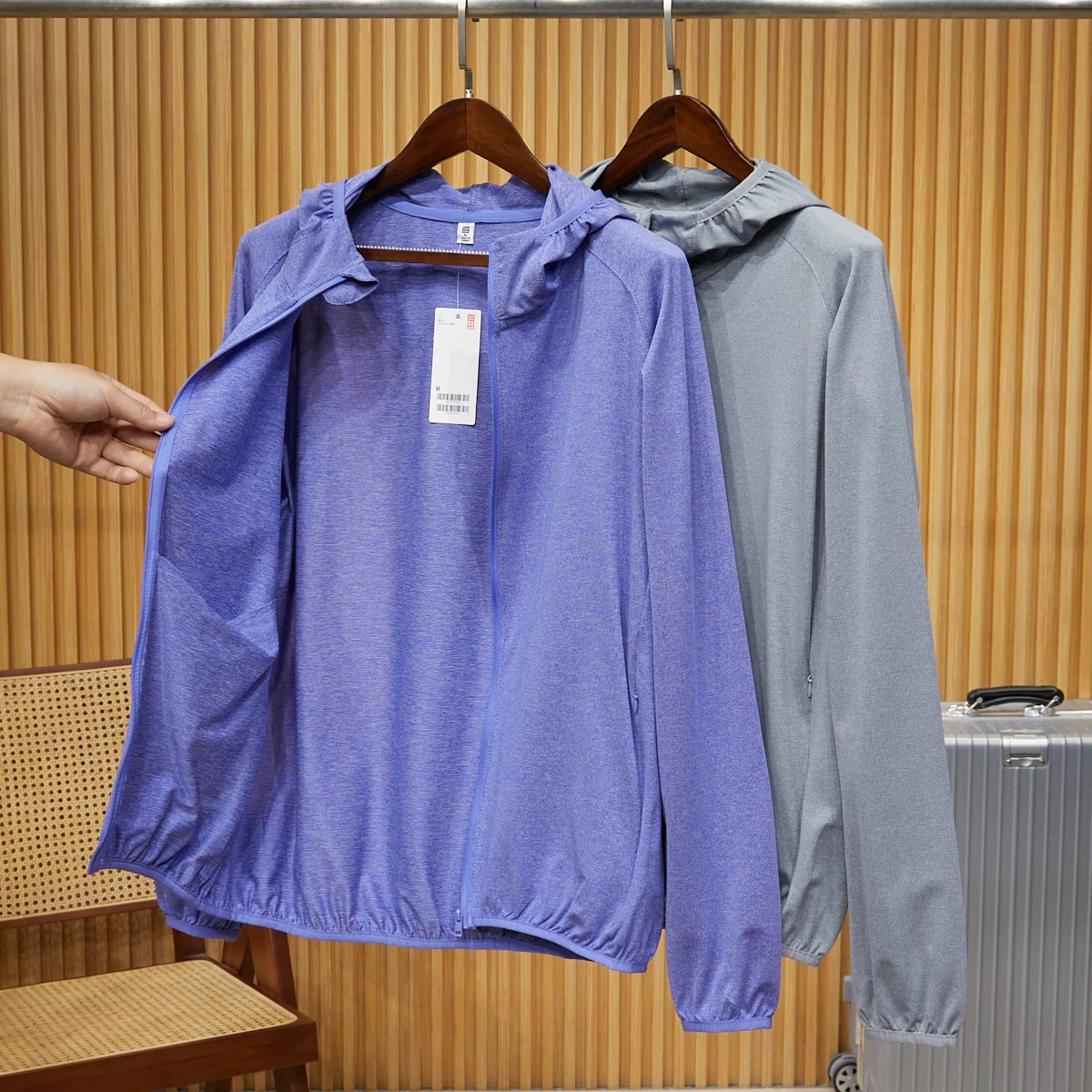 Summer Faion Urban Couple Hooded Open Cardigan Sun Protection Clothing Jaet Outerwear Special Twill Fabric Fitting Room
Summer Faion Urban Couple Hooded Open Cardigan Sun Protection Clothing Jaet Outerwear Special Twill Fabric Fitting Room