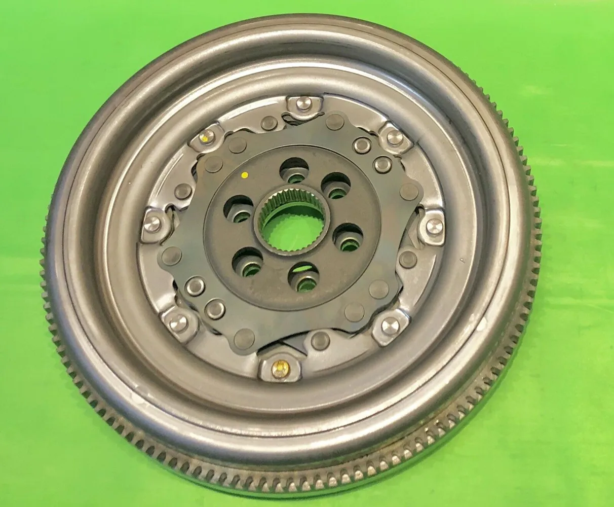 New 03L105266DC OEM For A3 VW MK5 MK6 Golf Jetta CBEA CJAA CRUA CVCA CKRA 2.0 TDI Dual Mass DSG Flywheel 03G105266AR 03G105266BD
New 03L105266DC OEM For A3 VW MK5 MK6 Golf Jetta CBEA CJAA CRUA CVCA CKRA 2.0 TDI Dual Mass DSG Flywheel 03G105266AR 03G105266BD