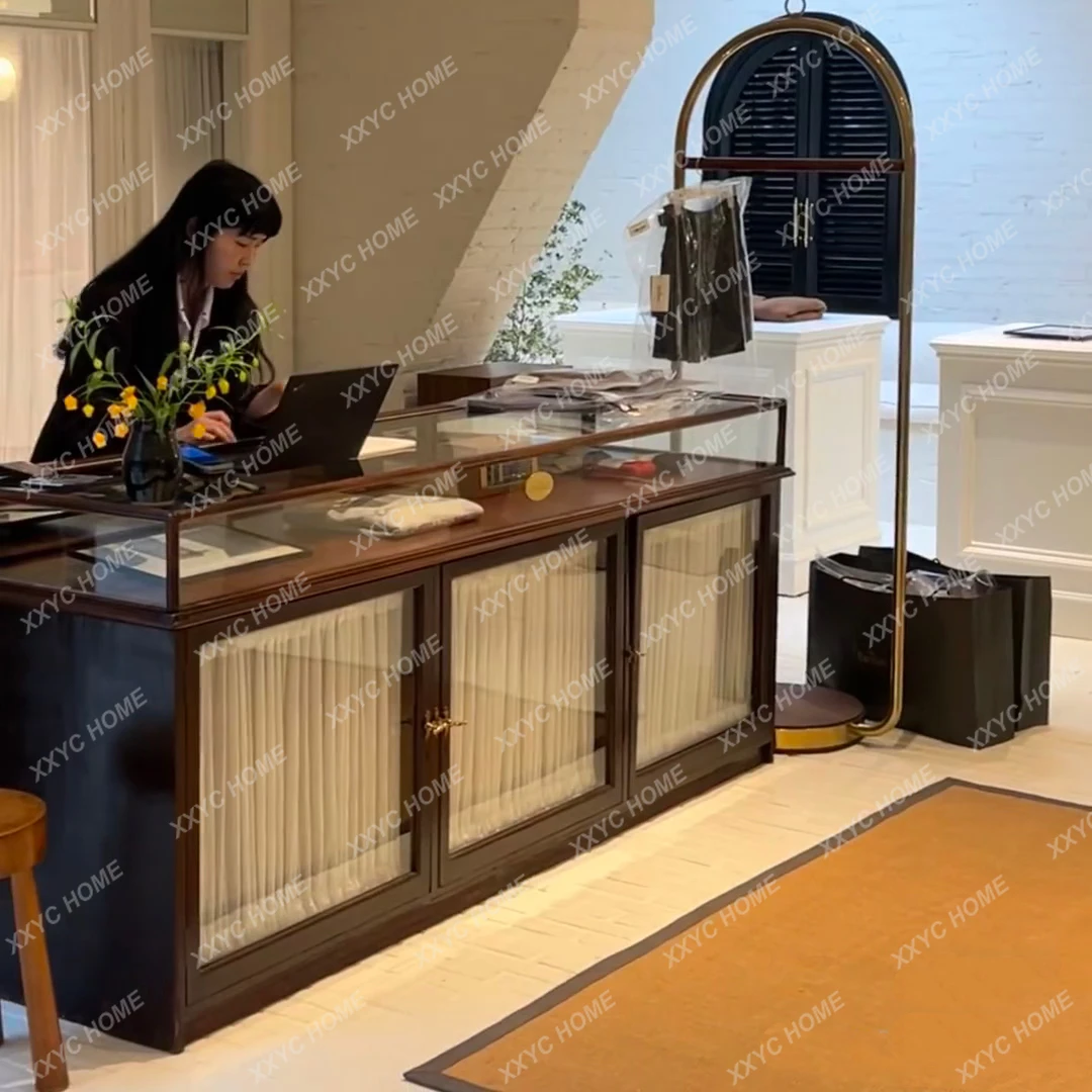 Clothing Store Island Display Women's Clothing Store Bar Counter Cash Register Flow Edge Cabinet Storage Cabinet
Clothing Store Island Display Women's Clothing Store Bar Counter Cash Register Flow Edge Cabinet Storage Cabinet