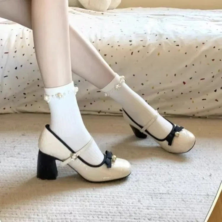 Women Shoes Classic Round Headed Thick Heel Small Leather Shoe French Sweet Style Pearls Bow Mary Janes High-heeled Single Shoes
Women Shoes Classic Round Headed Thick Heel Small Leather Shoe French Sweet Style Pearls Bow Mary Janes High-heeled Single Shoes