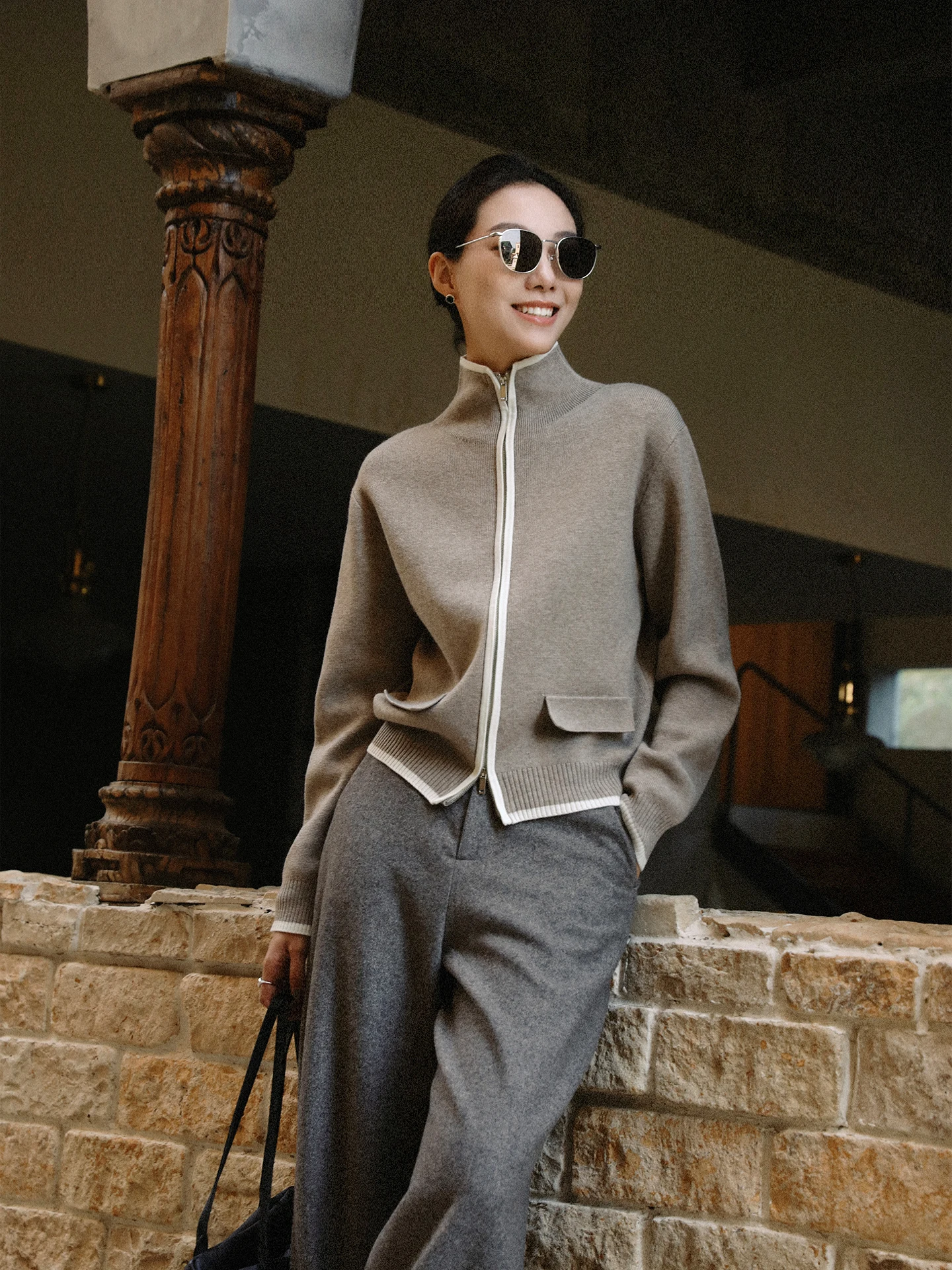 Женский вязаный кардиган с двойной молнией и воротником, модная зимняя верхняя одежда, разноцветный, свободный крой, с длинными рукавами
Женский вязаный кардиган с двойной молнией и воротником, модная зимняя верхняя одежда, разноцветный, свободный крой, с длинными рукавами