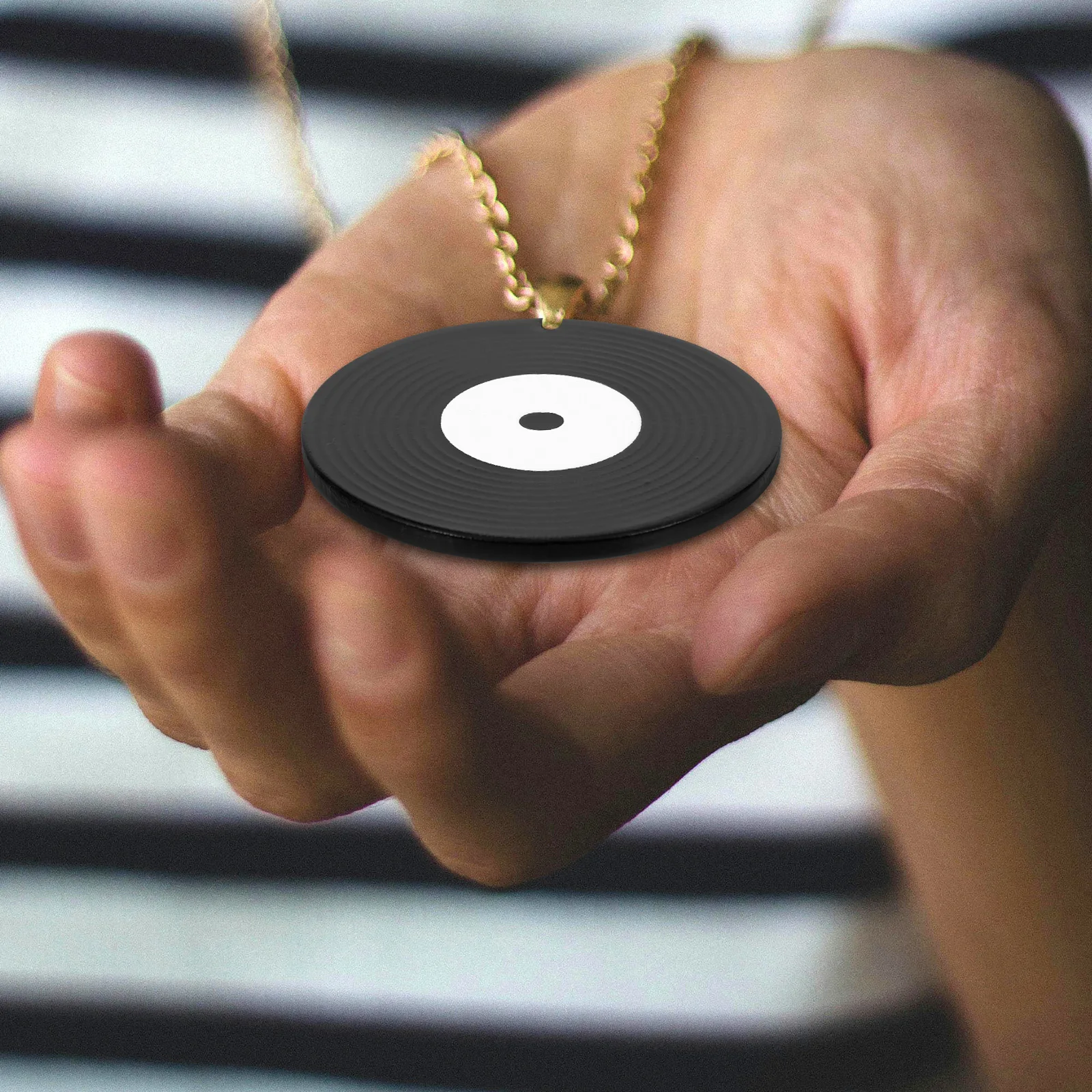 10pcs Acrylic Jewelry Supplies Black Vinyl Disk Charms DIY Pendant Earring Necklace Bracelet Decorations Craft naments
10pcs Acrylic Jewelry Supplies Black Vinyl Disk Charms DIY Pendant Earring Necklace Bracelet Decorations Craft naments
