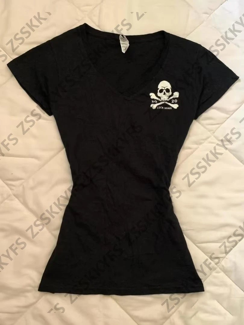 Gothic Skull Print Hot Girl Woman Clothes 2000s T shirt Y2k Summer Harajuku Kawaii Short-sleeved V-neck Tees Sexy Streetwear emo
Gothic Skull Print Hot Girl Woman Clothes 2000s T shirt Y2k Summer Harajuku Kawaii Short-sleeved V-neck Tees Sexy Streetwear emo