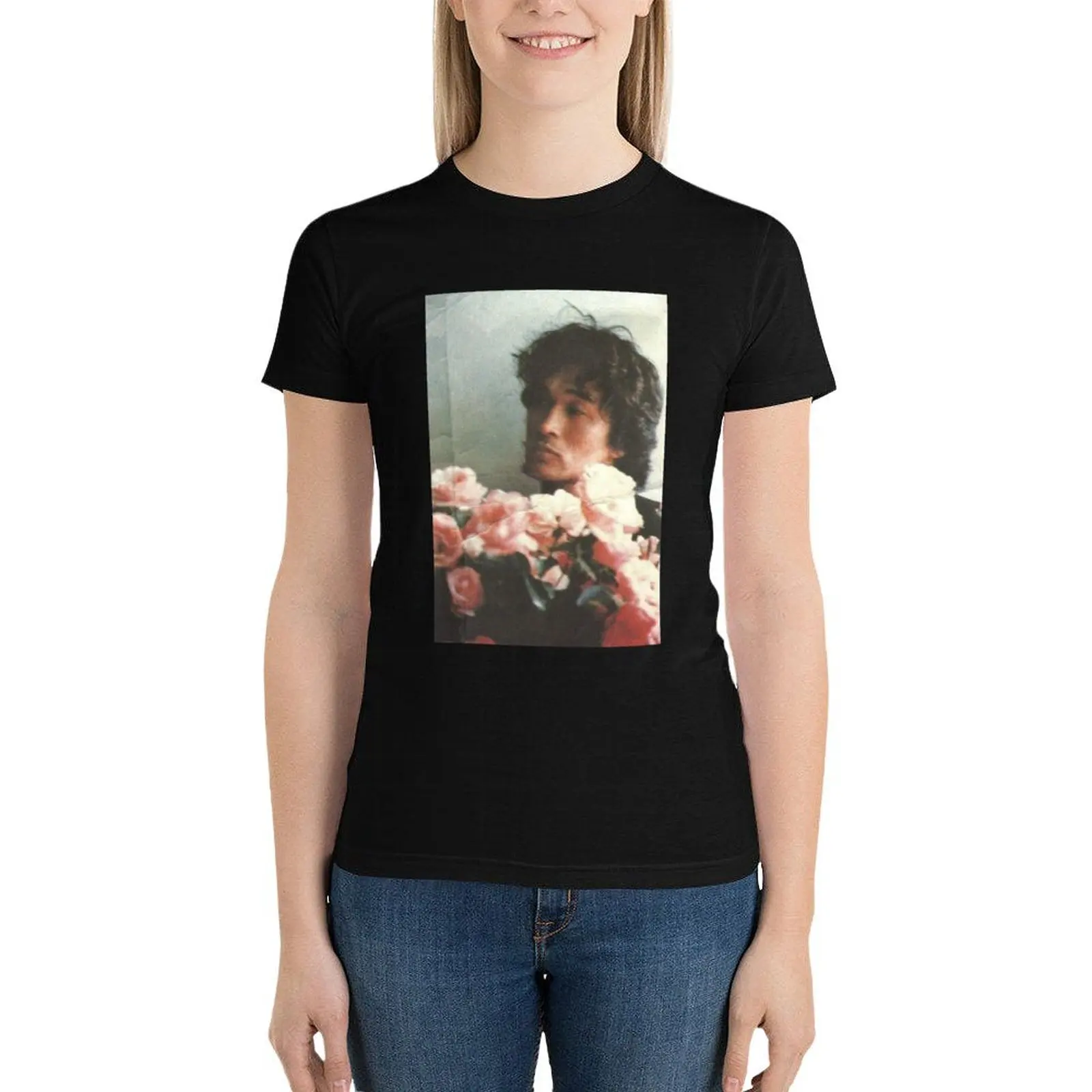 Viktor Tsoi Roses ii T-Shirt oversized female funny Short sleeve tee t-shirt dress for Women long
Viktor Tsoi Roses ii T-Shirt oversized female funny Short sleeve tee t-shirt dress for Women long