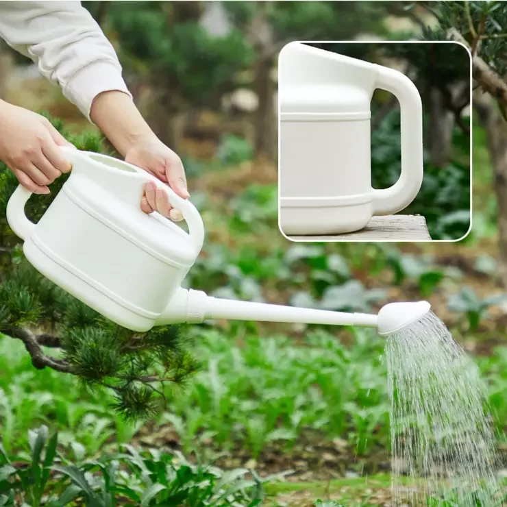 Factory Price Customized 4L Watering Can Other Watering & Irrigation Plastic Watering Cans for Garden Plants
Factory Price Customized 4L Watering Can Other Watering & Irrigation Plastic Watering Cans for Garden Plants