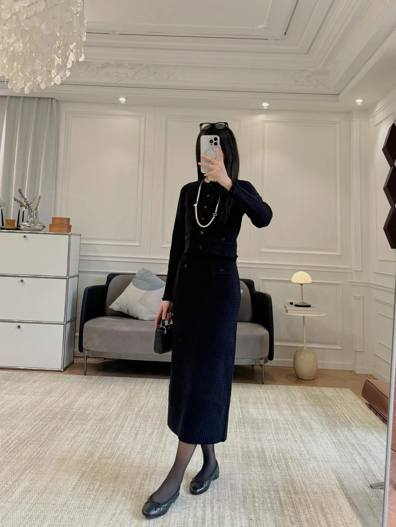 Ele Velvet Knitted Open Cardigan with Lace Hollow out Design And Skirt Set for Women Luxury Autumn Faion
Ele Velvet Knitted Open Cardigan with Lace Hollow out Design And Skirt Set for Women Luxury Autumn Faion