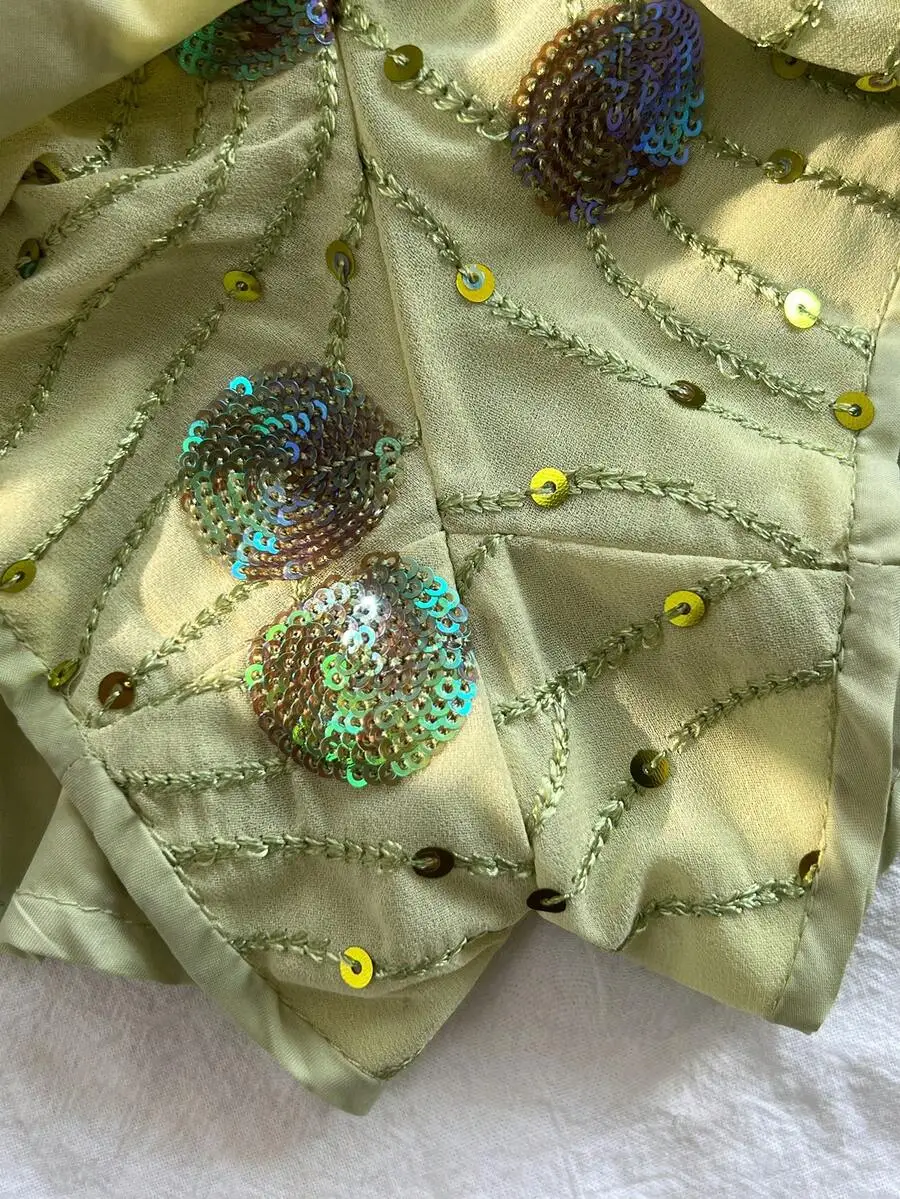 Women’s Tie-Up Wrap Shorts Skirt With Sequin Bead Embroidery For Casual Party Wear
Women’s Tie-Up Wrap Shorts Skirt With Sequin Bead Embroidery For Casual Party Wear