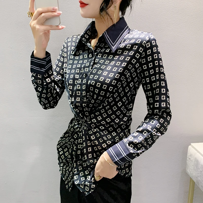 2023 New Fall Winter European Clothes T-Shirt Sexy Patchwork Button Knot Print Letter Women Blouse Tops Long Sleeve Tees 39174
2023 New Fall Winter European Clothes T-Shirt Sexy Patchwork Button Knot Print Letter Women Blouse Tops Long Sleeve Tees 39174