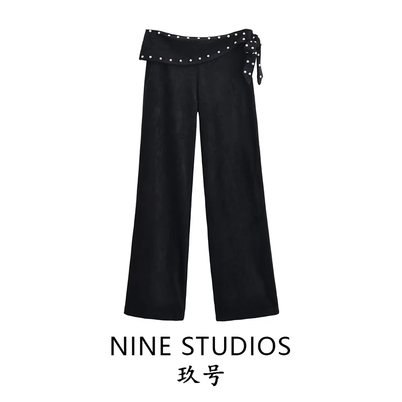 Женские повседневные брюки с высокой талией и заклепками, из смесового хлопка, удобные, прямого кроя, для осеннего сезона
Женские повседневные брюки с высокой талией и заклепками, из смесового хлопка, удобные, прямого кроя, для осеннего сезона