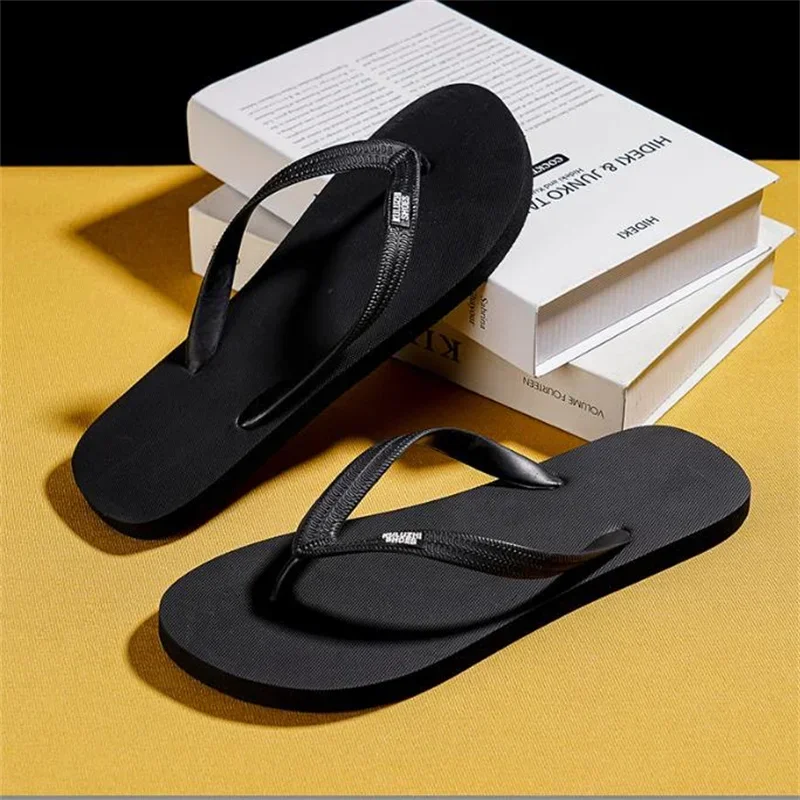 Men's Minimalist Flip Flops Summer Fashion Outdoor Anti Slip Wear-resistant Sports Sandals with Soft Beach Women's Casual Shoes
Men's Minimalist Flip Flops Summer Fashion Outdoor Anti Slip Wear-resistant Sports Sandals with Soft Beach Women's Casual Shoes