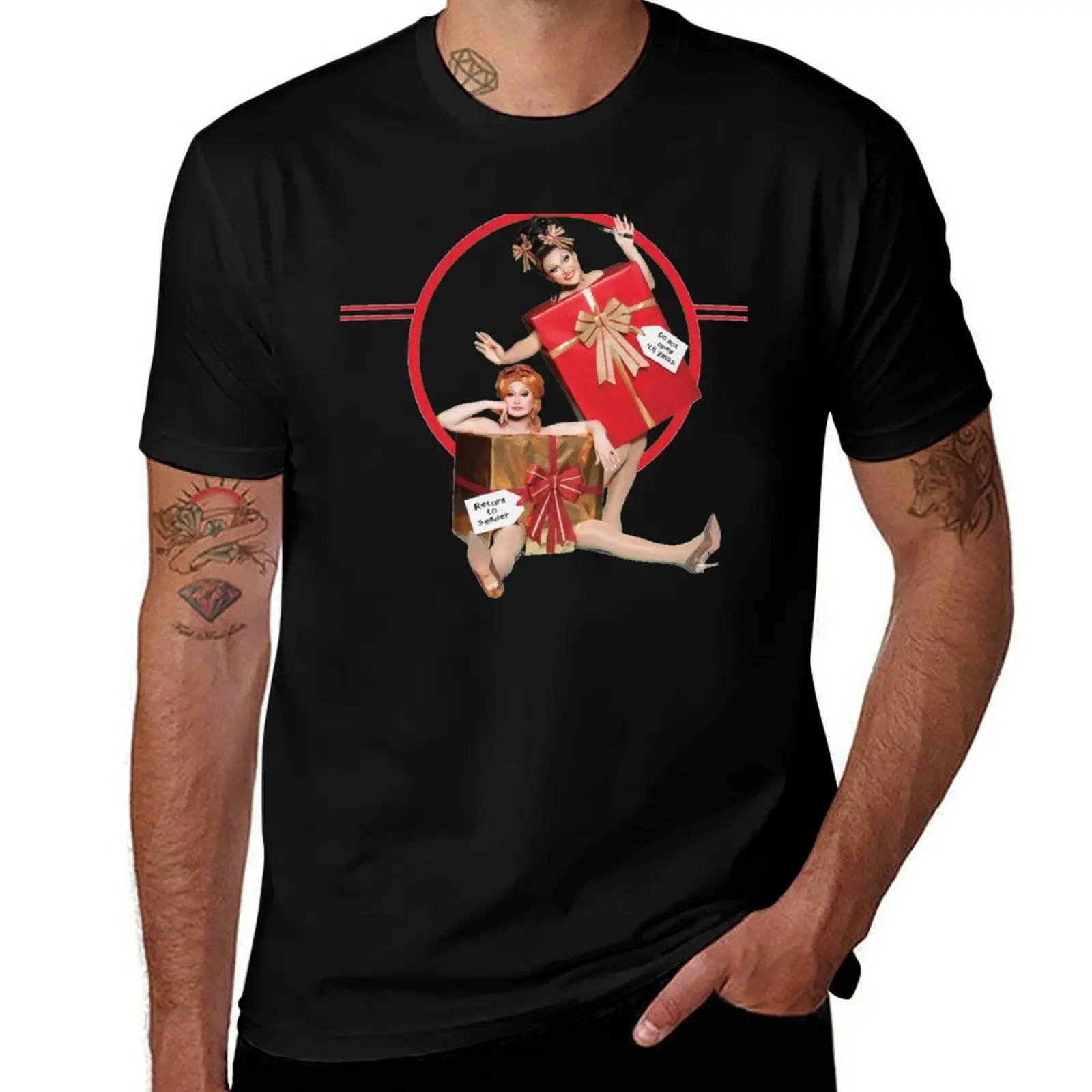 Ben De La Creme and Jinx Monsoon - Christmas T-Shirt Summer Fashion Casual Tee Shirt
Ben De La Creme and Jinx Monsoon - Christmas T-Shirt Summer Fashion Casual Tee Shirt