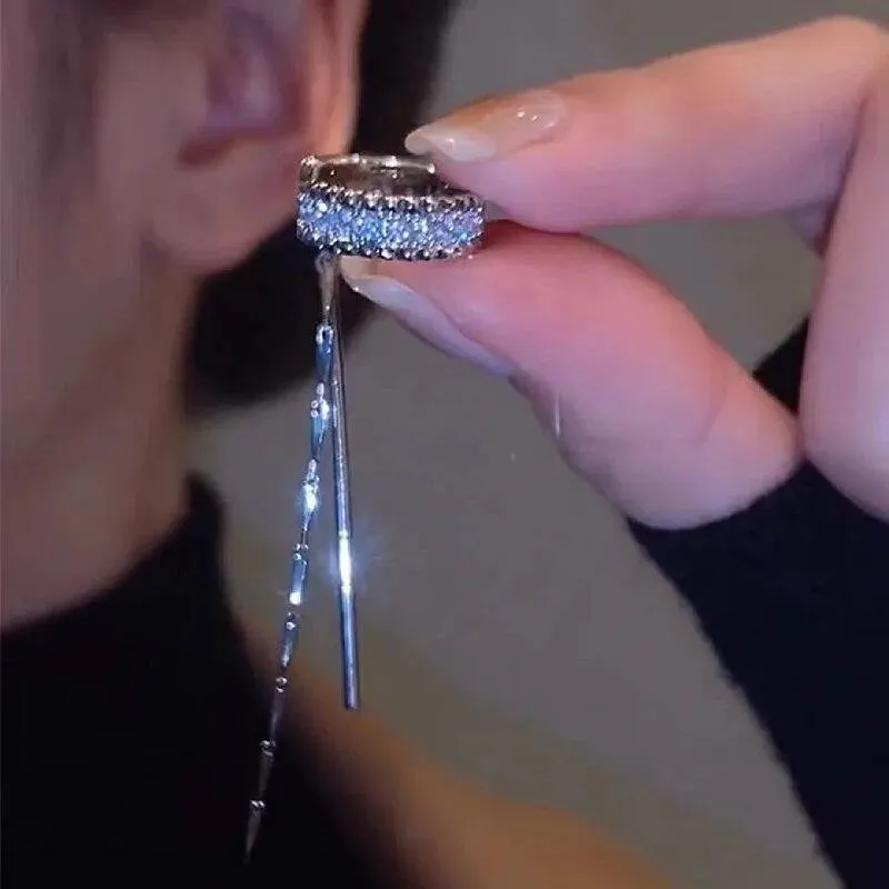 Silver Color Crystal Tassel NonPiercing Cuff Ear Clip E Fashion Jewelry for Couples And Children K Gold Chain Style 01-04
Silver Color Crystal Tassel NonPiercing Cuff Ear Clip E Fashion Jewelry for Couples And Children K Gold Chain Style 01-04