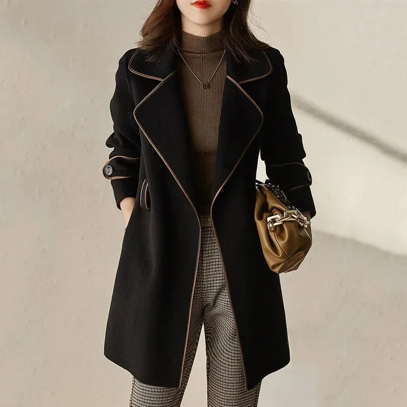 2022 New Women Autumn Winter Wool Coat Turn-Down Collar Lace-Up High Quality Wool Blends Jacket Chic Female Mid Length Overcoat
2022 New Women Autumn Winter Wool Coat Turn-Down Collar Lace-Up High Quality Wool Blends Jacket Chic Female Mid Length Overcoat