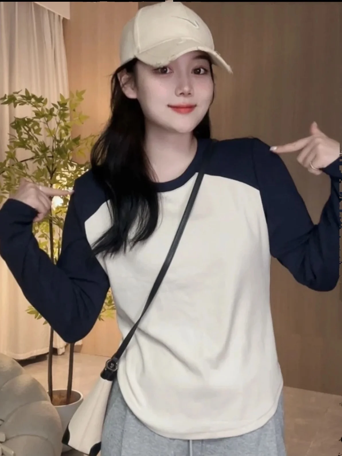 plus Size Women's Spring New Loose Fashionable Slimming Meat Covering Top Heavy MM All-Match Shoulder-Length Sleeve T-shirt
plus Size Women's Spring New Loose Fashionable Slimming Meat Covering Top Heavy MM All-Match Shoulder-Length Sleeve T-shirt