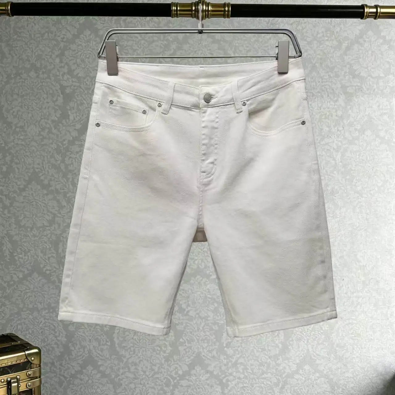 Italian old money style men's BC simple solid color denim shorts
Italian old money style men's BC simple solid color denim shorts