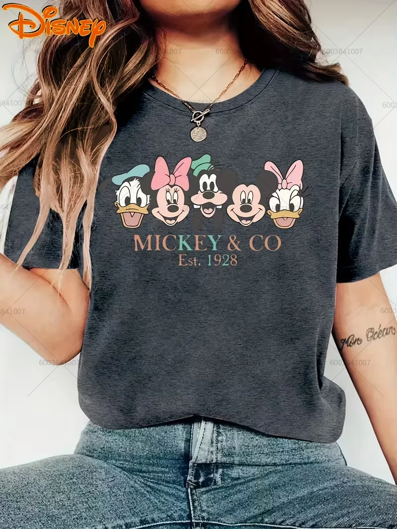 Винтажная хлопковая футболка Disney с Микки и Минни Маус для женщин и мужчин, футболка унисекс с коротким рукавом, негабаритная повседневная уличная одежда для пар, темно-серая
Винтажная хлопковая футболка Disney с Микки и Минни Маус для женщин и мужчин, футболка унисекс с коротким рукавом, негабаритная повседневная уличная одежда для пар, темно-серая