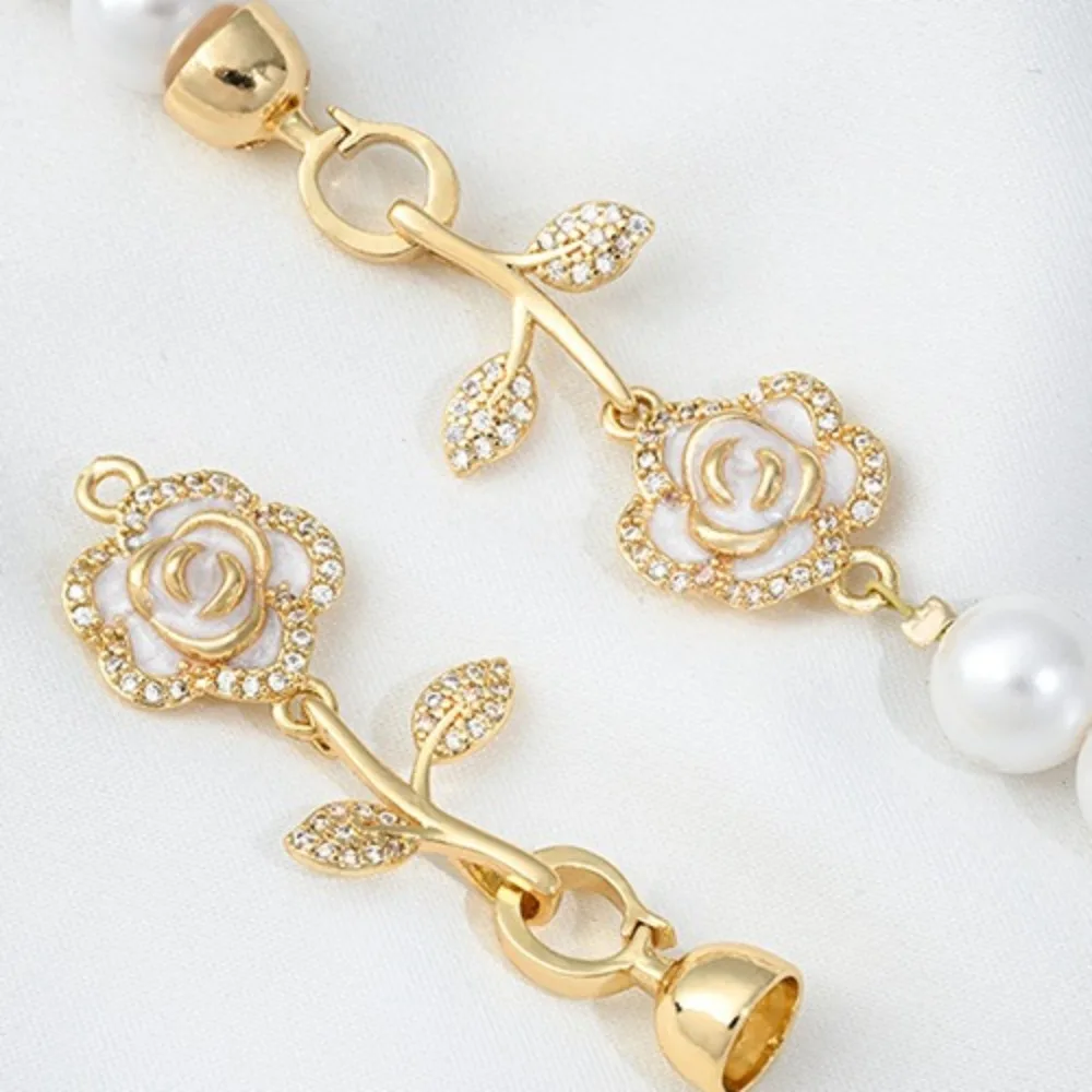 Медные застежки 14-каратное золото Цвет Капля Циркон Роза Жемчуг Пряжка Ручная работа DIY Ожерелье Ювелирные изделия Пряжка Ручная работа Соединительные аксессуары
Медные застежки 14-каратное золото Цвет Капля Циркон Роза Жемчуг Пряжка Ручная работа DIY Ожерелье Ювелирные изделия Пряжка Ручная работа Соединительные аксессуары