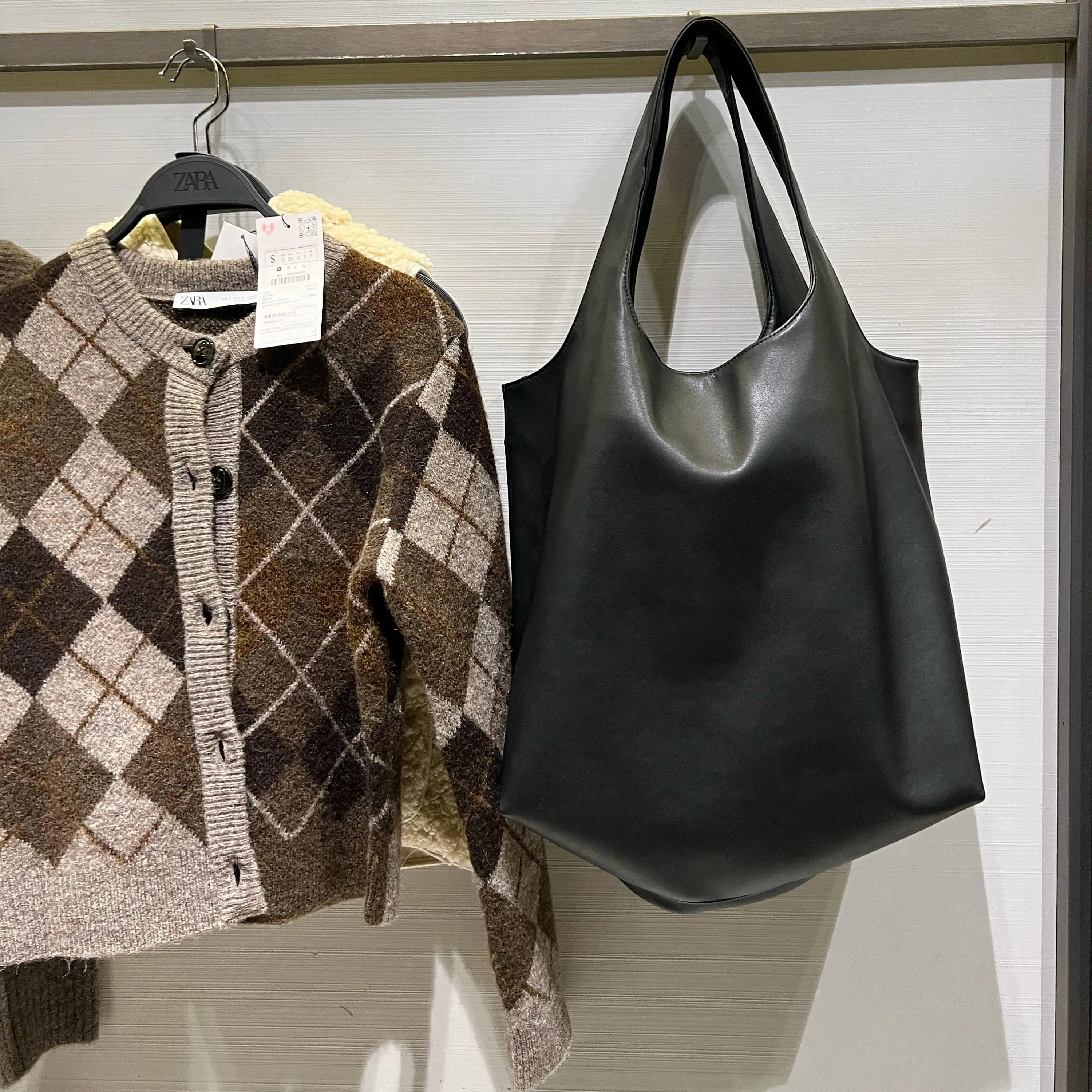 Retro Versatile Large Capaci Eco-friendly Leather Tote Bag Woolen Knit Single oulder Bag bet Logo Universal Match
Retro Versatile Large Capaci Eco-friendly Leather Tote Bag Woolen Knit Single oulder Bag bet Logo Universal Match