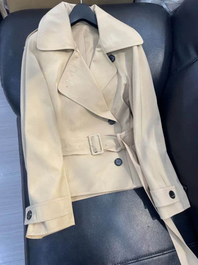 Spring 2025 Casual Loose Faionable Long Sve Windbreaker Coat Korean Sle Versatile Classic Collar Slimming Effectiven
Spring 2025 Casual Loose Faionable Long Sve Windbreaker Coat Korean Sle Versatile Classic Collar Slimming Effectiven
