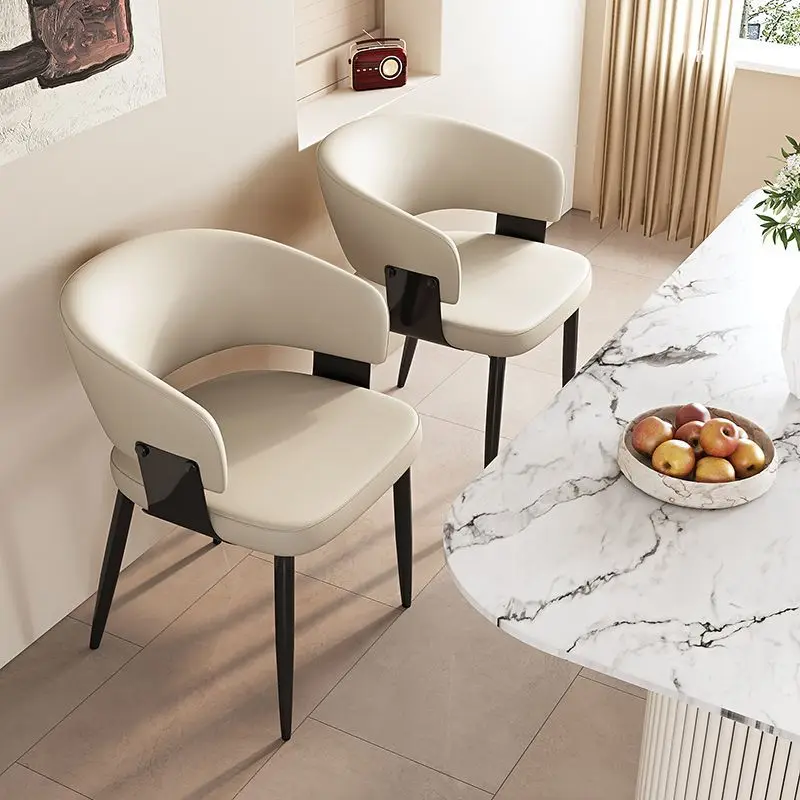 Современные роскошные стулья в скандинавском стиле Mid-Century из кожи и металла для ресторанов, отелей, кухонь, 4, 6, 8 мест, дизайнерские, с подлокотниками, оптовая продажа мебели
Современные роскошные стулья в скандинавском стиле Mid-Century из кожи и металла для ресторанов, отелей, кухонь, 4, 6, 8 мест, дизайнерские, с подлокотниками, оптовая продажа мебели