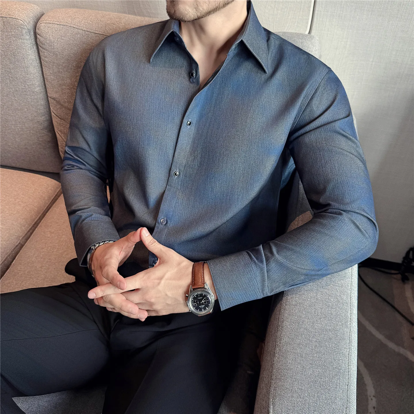 Autumn Winter Striped Shirt Men's Long Sleeved Casual Versatile Shirts Handsome British Style Gradually Changing Color Shirt
Autumn Winter Striped Shirt Men's Long Sleeved Casual Versatile Shirts Handsome British Style Gradually Changing Color Shirt