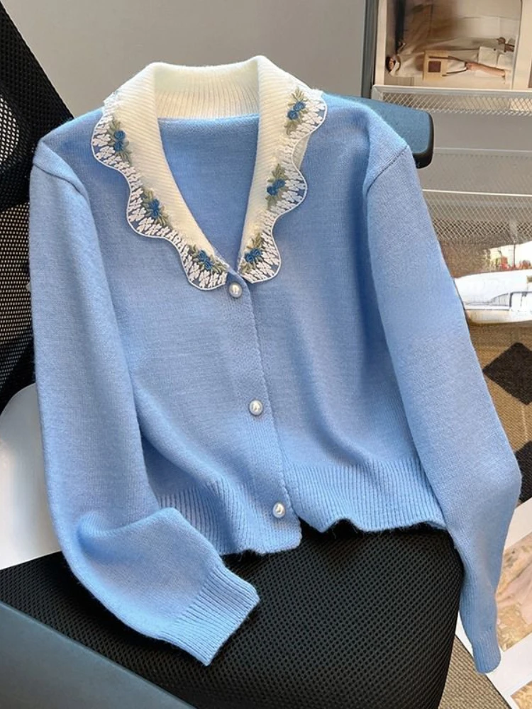 Fashion Design Cardigan Peter Pan Collar Long Sleeve Flower Embroidery Short Sweaters Autumn Winter Elegant Women Clothing 2024
Fashion Design Cardigan Peter Pan Collar Long Sleeve Flower Embroidery Short Sweaters Autumn Winter Elegant Women Clothing 2024