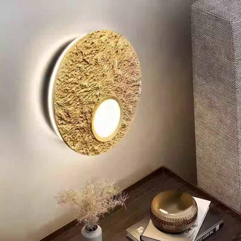 Nordic Postmodern Designer Light Luxury Corridor Staircase Resin Wall Lamp Simple Household Bedroom Bedside Retro Wall Lamp
Nordic Postmodern Designer Light Luxury Corridor Staircase Resin Wall Lamp Simple Household Bedroom Bedside Retro Wall Lamp