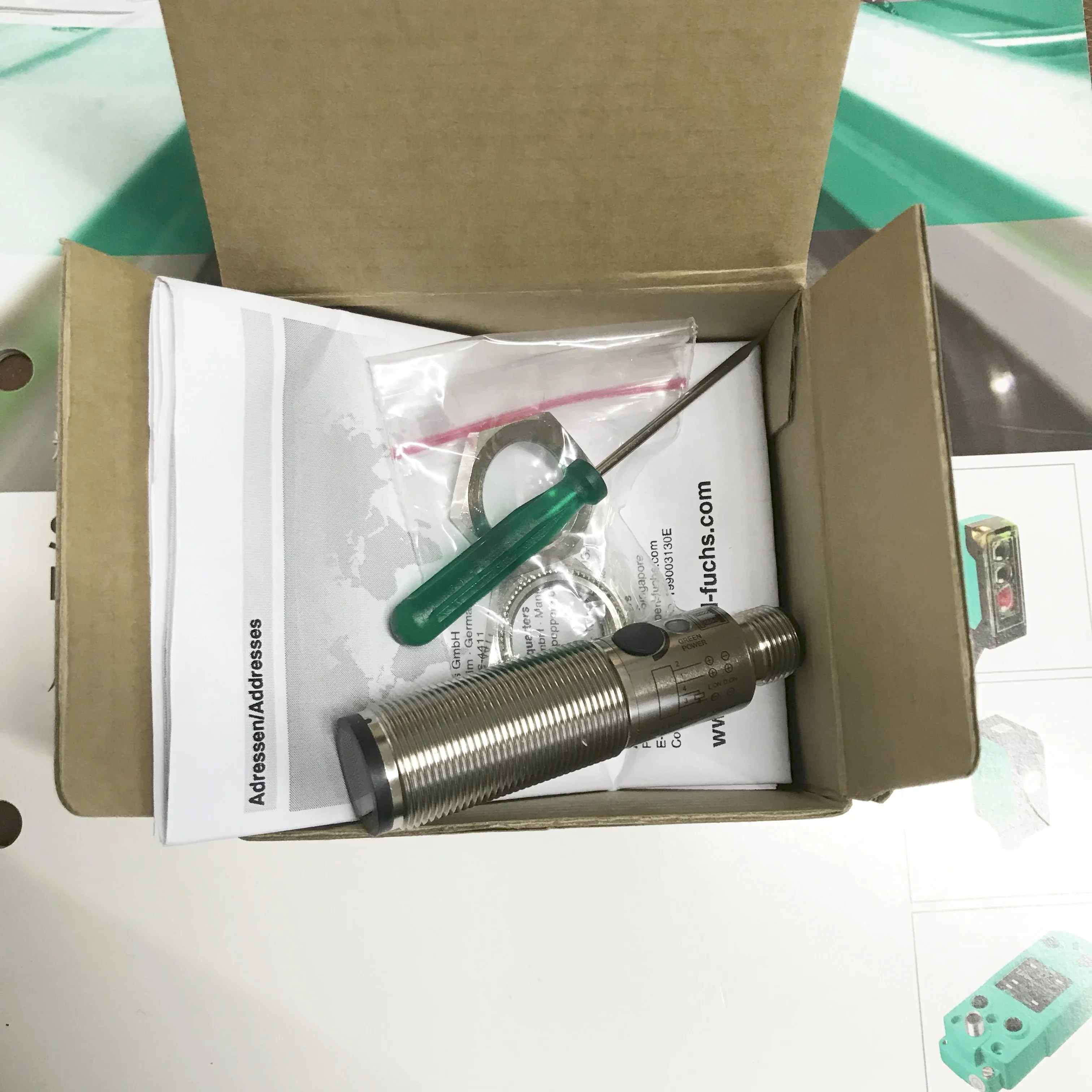 New original OBT500-18GM60-E5-V1 diffuse reflection sensor
New original OBT500-18GM60-E5-V1 diffuse reflection sensor