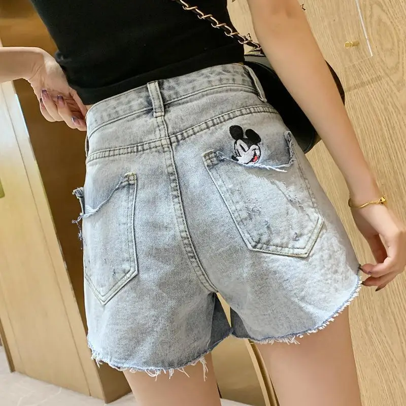 Disney Mickey Embroidery Denim Shorts Women's Summer 2025 New Loose Korean Version College Style Student Fashion Wide Leg Jeans
Disney Mickey Embroidery Denim Shorts Women's Summer 2025 New Loose Korean Version College Style Student Fashion Wide Leg Jeans
