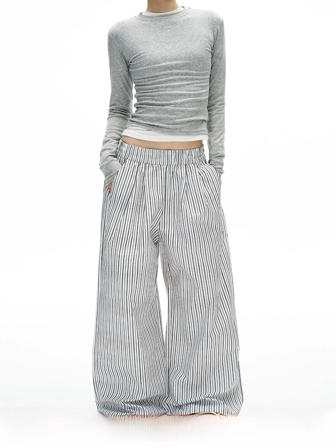 MADWITCH Retro Lazy Striped Elastic Waist Casual Pants Loose Wide Leg Commuter Versatile Trendy Straight Leg American Style P...
MADWITCH Retro Lazy Striped Elastic Waist Casual Pants Loose Wide Leg Commuter Versatile Trendy Straight Leg American Style P...