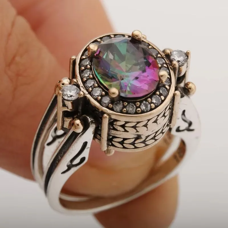European and American new fashion retro electroplating two-color color zircon inlaid personalized popular women's ring
European and American new fashion retro electroplating two-color color zircon inlaid personalized popular women's ring