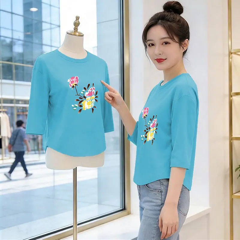Loose Floral Print Three Quarter Sleeve T Shirt Women's Middle Aged And Elderly Style Casual Top Mom's Summer Fashionable Shirt
Loose Floral Print Three Quarter Sleeve T Shirt Women's Middle Aged And Elderly Style Casual Top Mom's Summer Fashionable Shirt