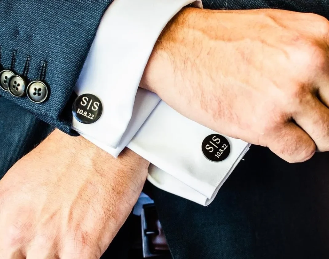Personalized custom stainless steel round square marked cufflinks for groom's wedding and engagement in a gentlemanly style gift
Personalized custom stainless steel round square marked cufflinks for groom's wedding and engagement in a gentlemanly style gift