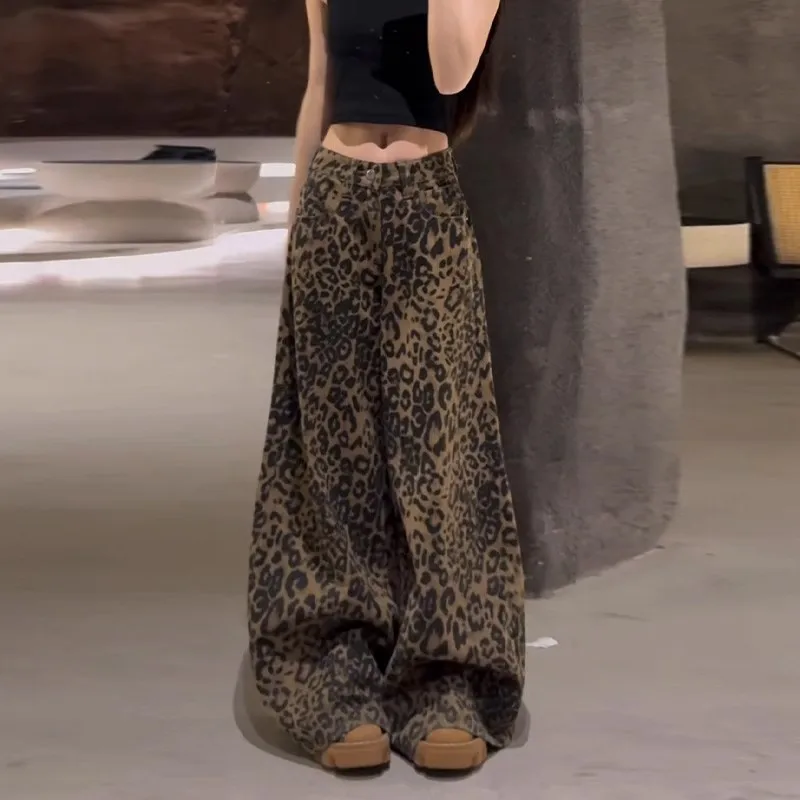 American Retro Leopard Print Wide-Leg Jeans for Women, New Spring and Autumn High Street Style, Slimming Loose Casual Straight-Leg Floor-Length Pants
American Retro Leopard Print Wide-Leg Jeans for Women, New Spring and Autumn High Street Style, Slimming Loose Casual Straight-Leg Floor-Length Pants