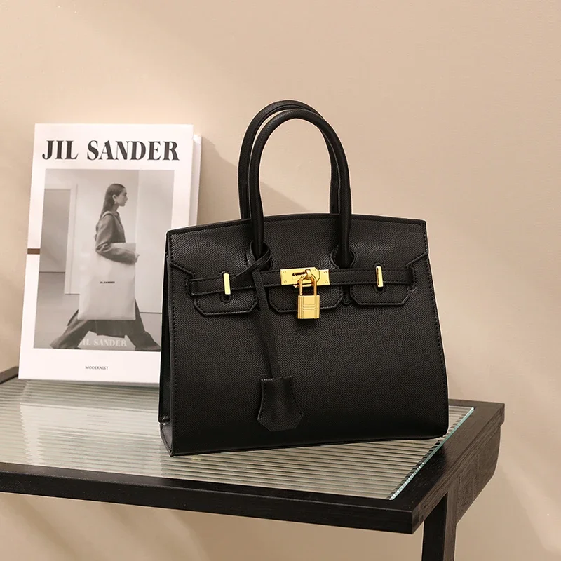 Stylish Women's Handbag With Leather Finish, Chic Crossbody Bag For Ladies, Luxury Shoulder Messenger Bag Popular Designer
Stylish Women's Handbag With Leather Finish, Chic Crossbody Bag For Ladies, Luxury Shoulder Messenger Bag Popular Designer