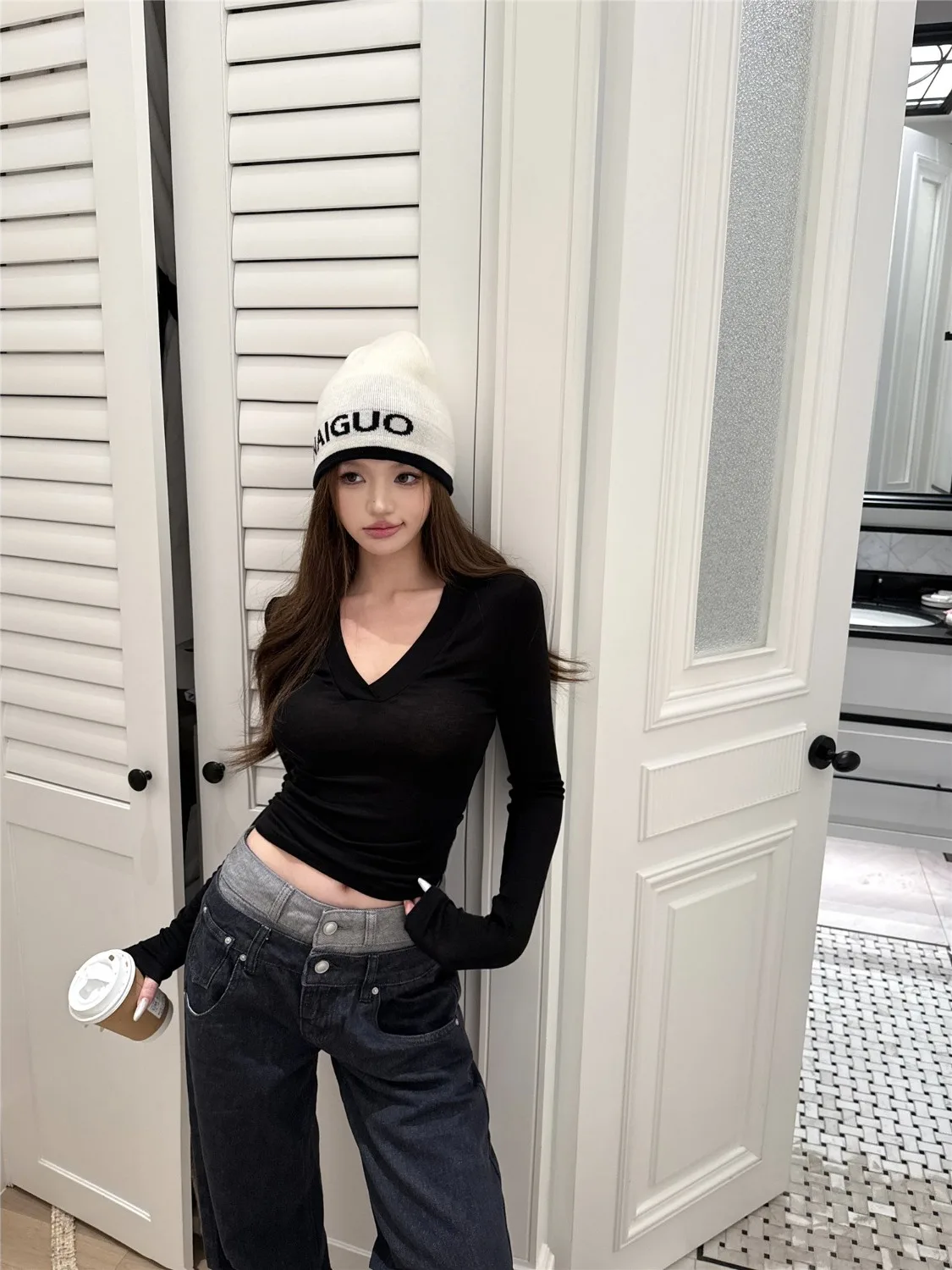 Women's Casual V-Neck Long Sleeve Jeans Set Straight Leg Trousers Autumn Fashion Ensemble Design Sense Patchwork Waist
Women's Casual V-Neck Long Sleeve Jeans Set Straight Leg Trousers Autumn Fashion Ensemble Design Sense Patchwork Waist