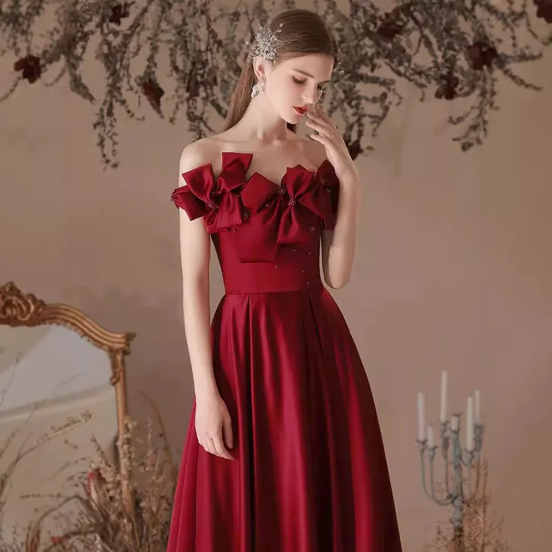 Вечерние платья нового стиля 2025 года, бордовое платье на одно плечо с бантом, элегантное длинное платье для свадьбы, помолвки 
Вечерние платья нового стиля 2025 года, бордовое платье на одно плечо с бантом, элегантное длинное платье для свадьбы, помолвки