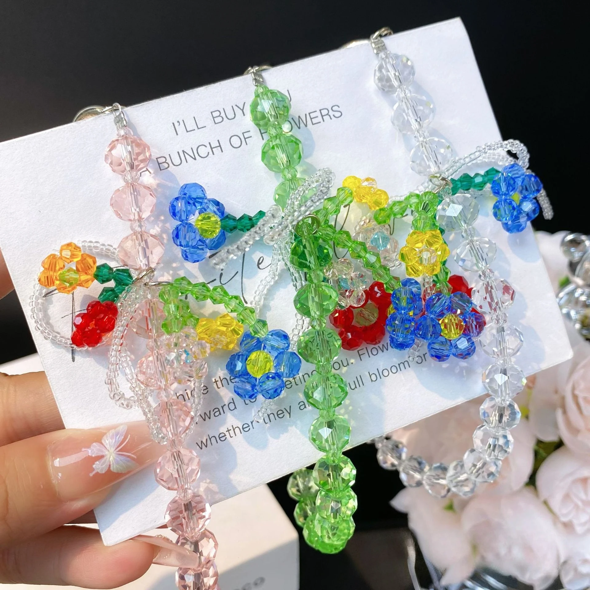 Fashionable Flower Crystal Mobile Phone Pendant Chain High-End Colored Design Crystal Lanyard Short Hand-Held Luxury Accessory
Fashionable Flower Crystal Mobile Phone Pendant Chain High-End Colored Design Crystal Lanyard Short Hand-Held Luxury Accessory