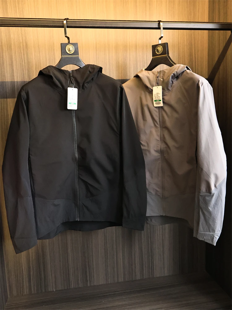 Casual Men's Jaet 2025 Spring Season Loose Fit Faion Urban Sle Sport Scene Full Prure Glue Soft ell Hooded Jaet
Casual Men's Jaet 2025 Spring Season Loose Fit Faion Urban Sle Sport Scene Full Prure Glue Soft ell Hooded Jaet