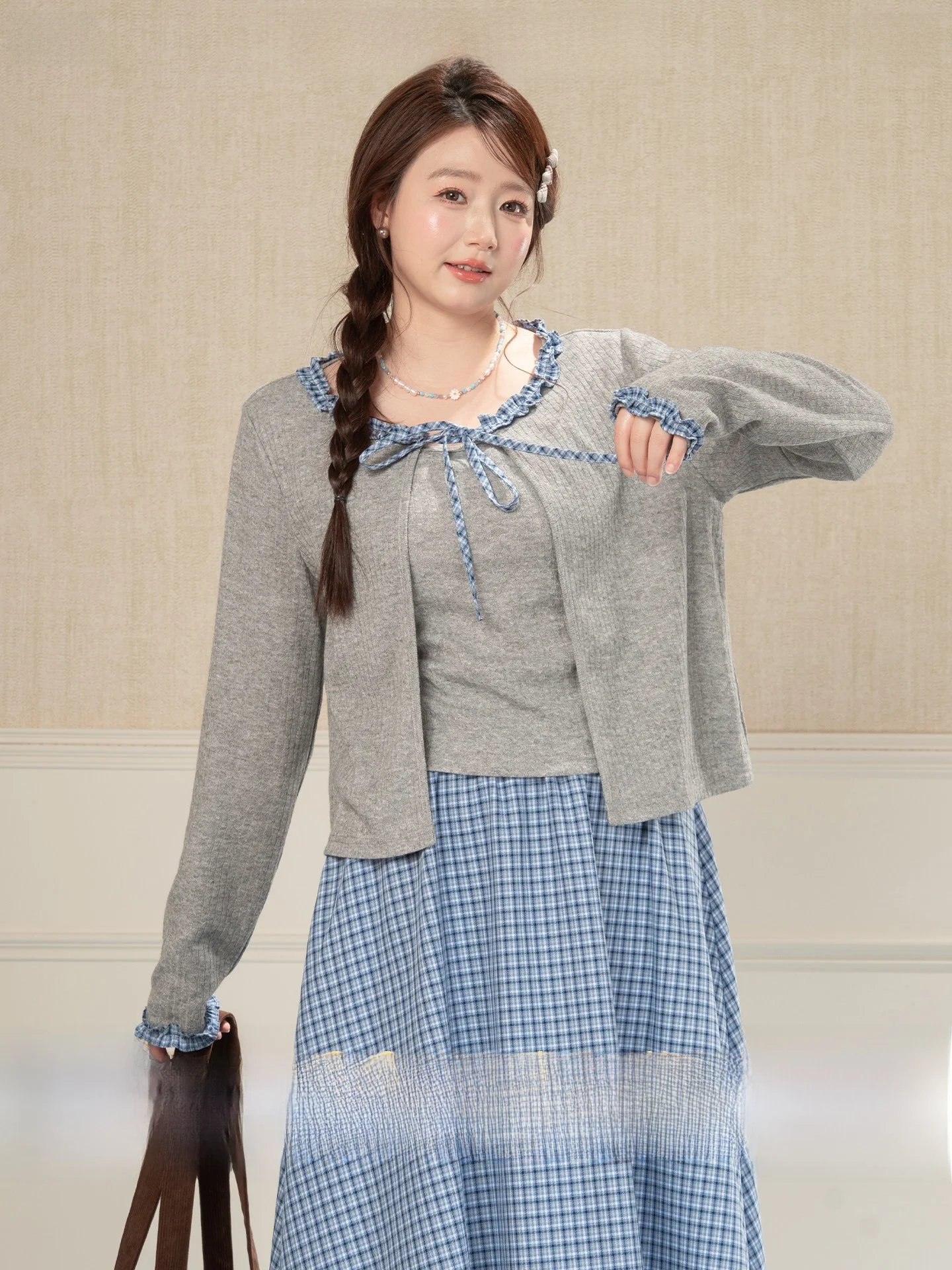 Heynew plus Size Women's Wood Grain Open Cardigan Strap Plaid Skirt Spring Set Elegant plus Size Fashion Ladies' Ou...
Heynew plus Size Women's Wood Grain Open Cardigan Strap Plaid Skirt Spring Set Elegant plus Size Fashion Ladies' Ou...
