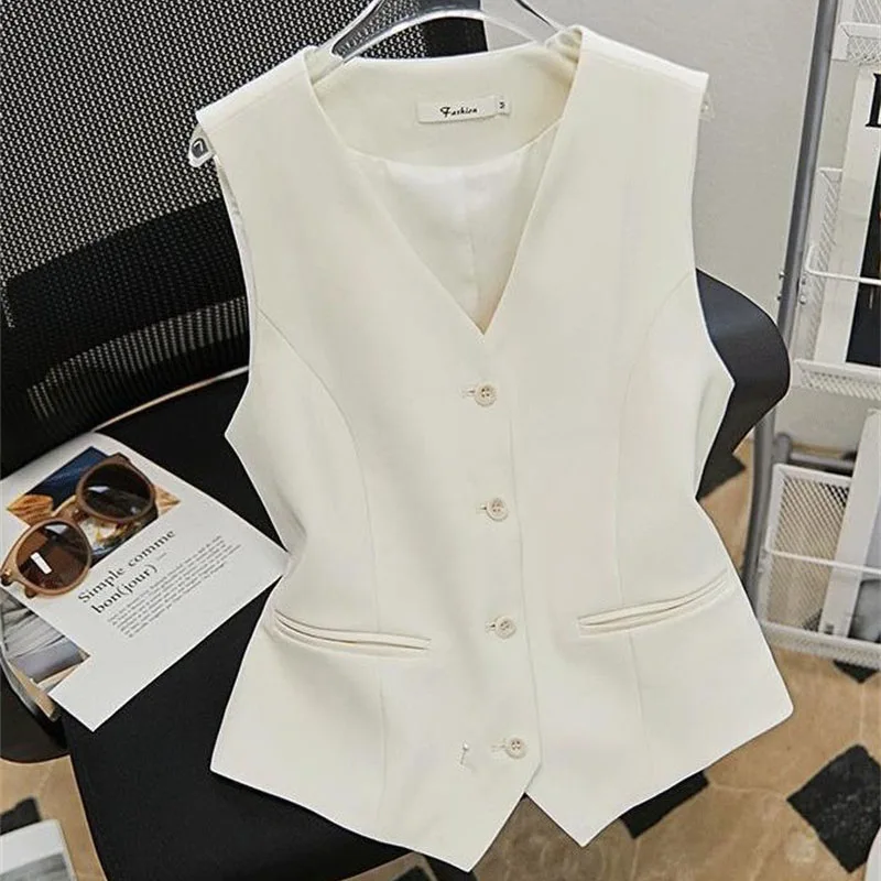 2024 Vintage Fashion Button Front V-neck Vest Casual Solid Color Sleeveless Suit Vest New Commuter Elegant Women's Simple Chic
2024 Vintage Fashion Button Front V-neck Vest Casual Solid Color Sleeveless Suit Vest New Commuter Elegant Women's Simple Chic
