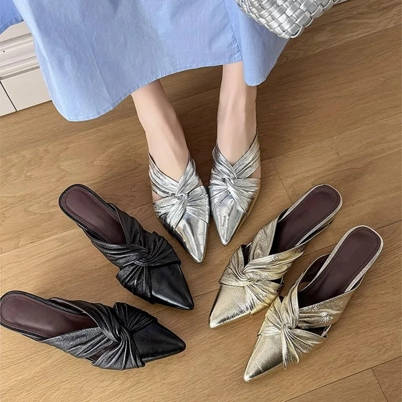 Cowhide Leather Inner Height-increasing Toe Women's Summer Pointed Toe One Pedal Muller Half Slippers Pleated Roman Sandals
Cowhide Leather Inner Height-increasing Toe Women's Summer Pointed Toe One Pedal Muller Half Slippers Pleated Roman Sandals