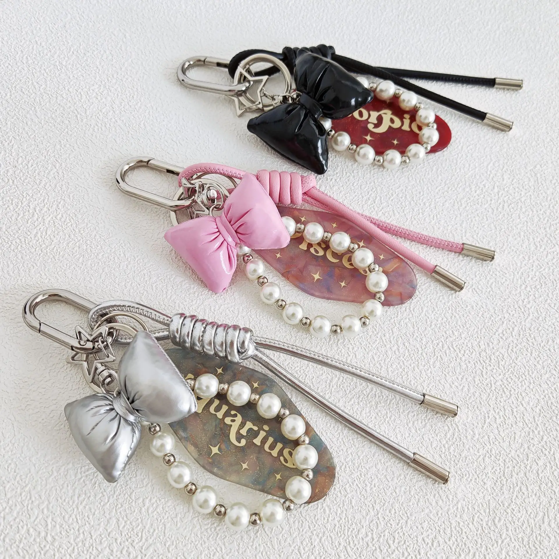 Korean Style Simple High-end Bow Woven Leather Rope Bag Pendant, Pearl Chain Pendant Keychain, Bag Accessories Bag Charm
Korean Style Simple High-end Bow Woven Leather Rope Bag Pendant, Pearl Chain Pendant Keychain, Bag Accessories Bag Charm