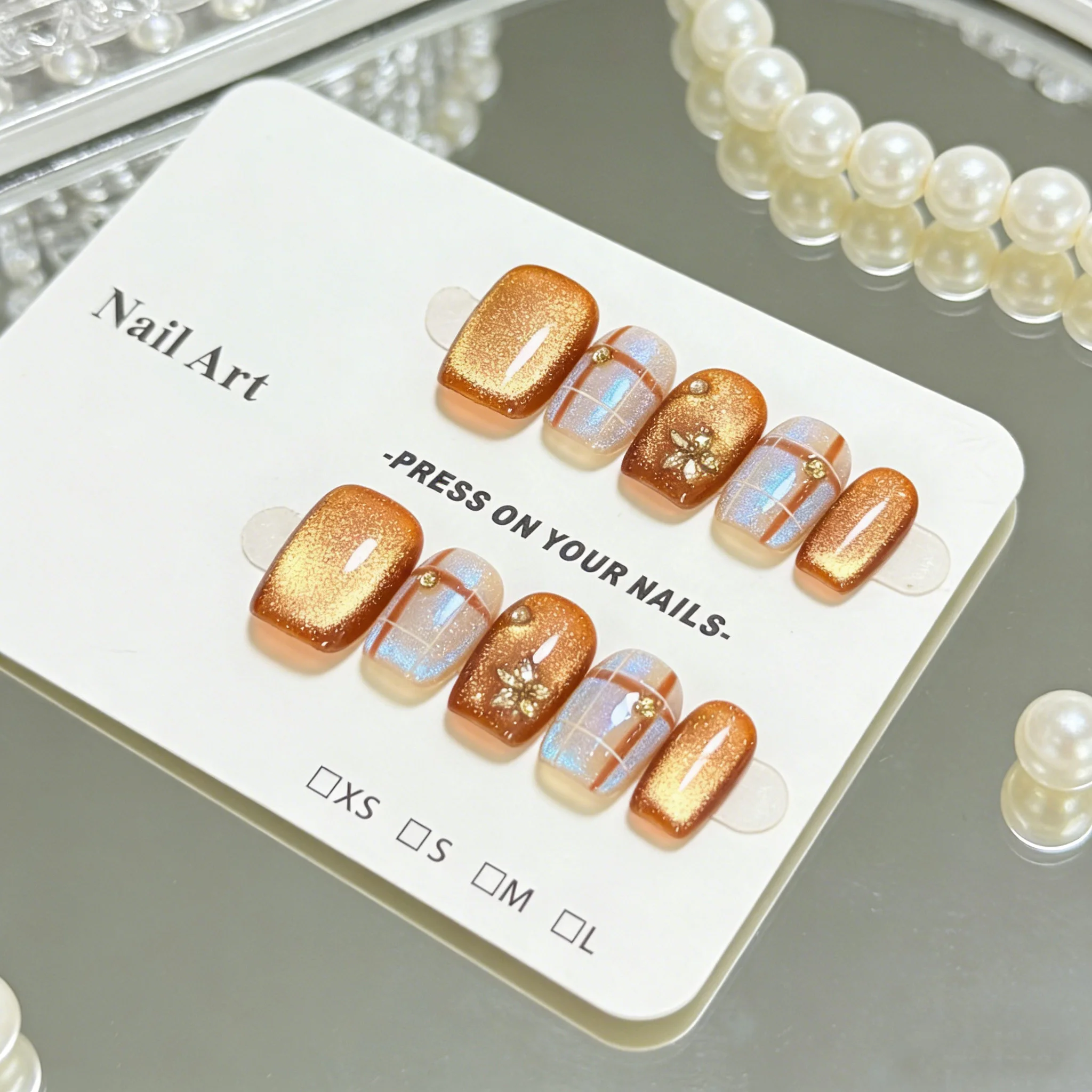 10pcs Caramel Cat's Eye Handmade Nails Zirconia & Diamond Accent Checkered Pattern Press on Nail Short Square Fake Nail for Girl
10pcs Caramel Cat's Eye Handmade Nails Zirconia & Diamond Accent Checkered Pattern Press on Nail Short Square Fake Nail for Girl