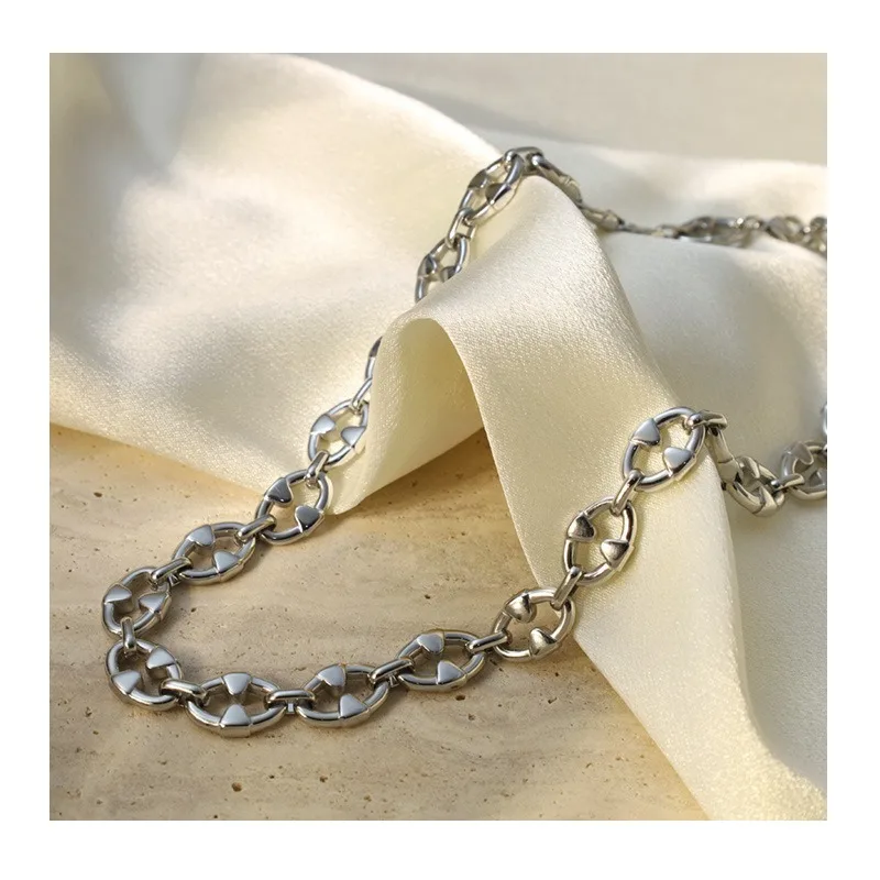 Hot-selling Stainless Steel Hollow Chain Necklace Bracelet Men's and Women's Light Luxury Fashion Trend Spot Jewelry
Hot-selling Stainless Steel Hollow Chain Necklace Bracelet Men's and Women's Light Luxury Fashion Trend Spot Jewelry