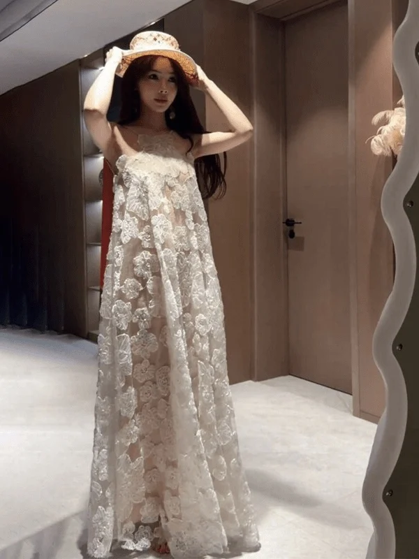 Elegant plus Size White Lace Sleeveless Summer Dress Women's Backless Long Skirt Holiday Style High Waist A-Line Skirt
Elegant plus Size White Lace Sleeveless Summer Dress Women's Backless Long Skirt Holiday Style High Waist A-Line Skirt