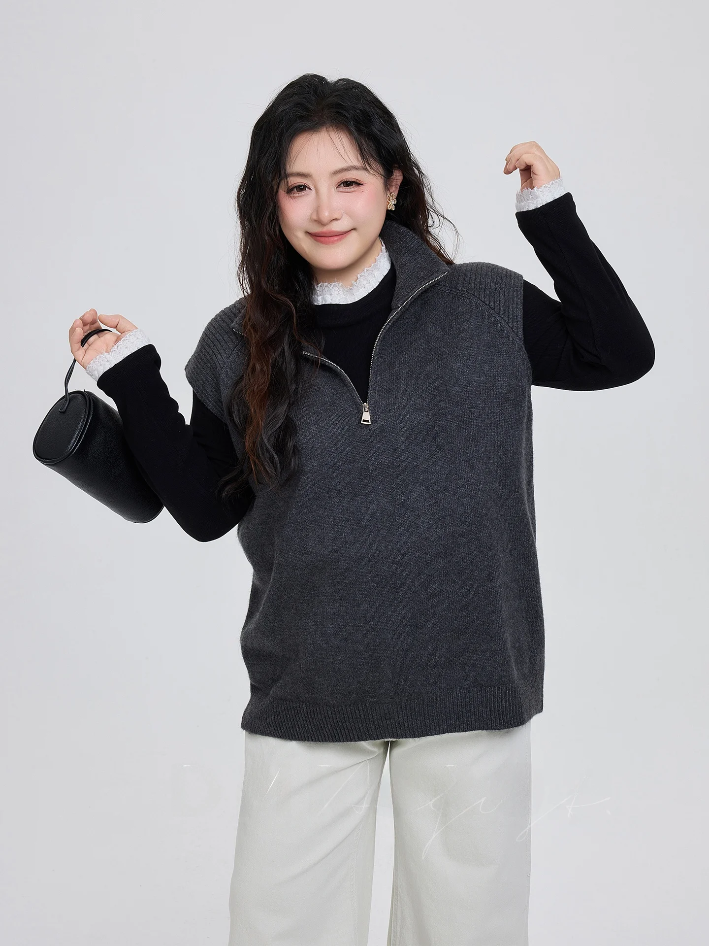 Свободный вязаный жилет для женщин больших размеров: повседневная зимняя верхняя одежда с молнией, удобный дышащий женский свитер
Свободный вязаный жилет для женщин больших размеров: повседневная зимняя верхняя одежда с молнией, удобный дышащий женский свитер